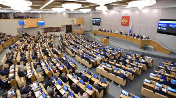 FILE PHOTO: Russia's Prime Minister Mikhail Mishustin delivers a speech during a session of the State Duma, the lower house of parliament, in Moscow, Russia April 7, 2022. Sputnik/Alexander Astafyev/Pool/File photo