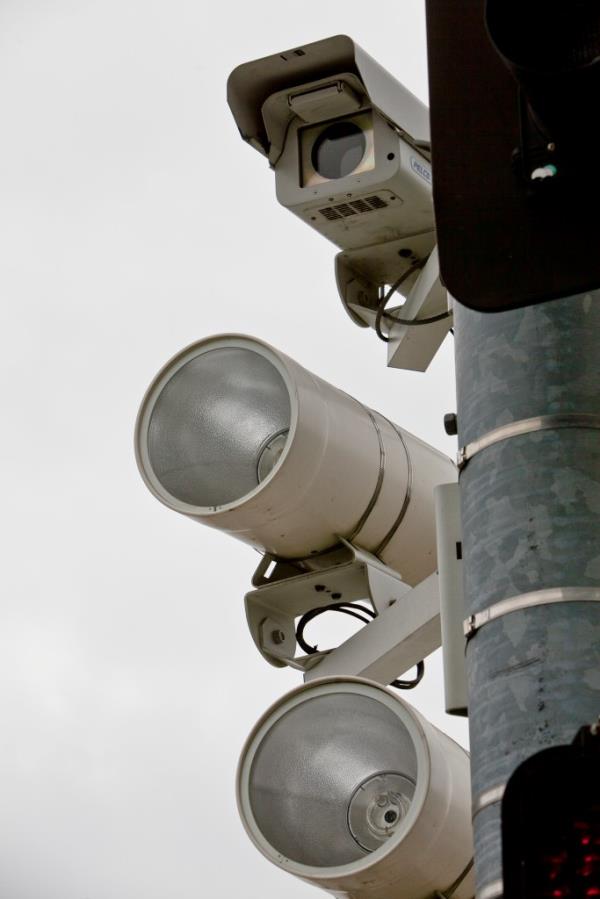 The city of Los Angeles has decided to shut down all of their 32 red light photo cameras on July 31, 2011. The red-light photo enforced intersections relied on the good will of the ticketed to pay the fines. The infractions were not enforced by the courts due to no traffic officer being able to testify in court. City officials also stated they would not do business with Arizona ba<em></em>sed companies like American Traffic Solutions, who have the $2.7 Million dollar co<em></em>ntract to operate and maintain the cameras. Other major US cites are looking into ending their red-light photo camera due to low revenue generation and legal issues.