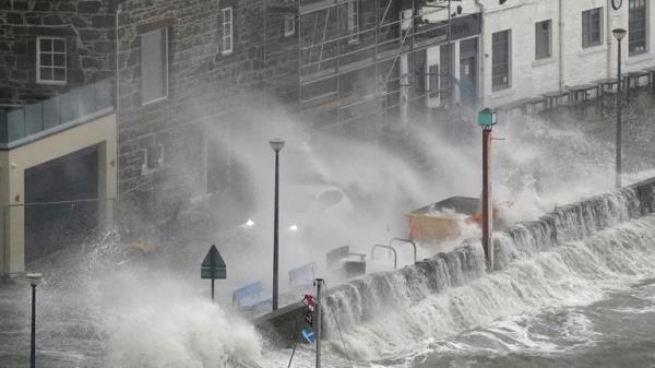 Waves seen crashing into Sto<em></em>nehaven Harbour in Aberdeenshire