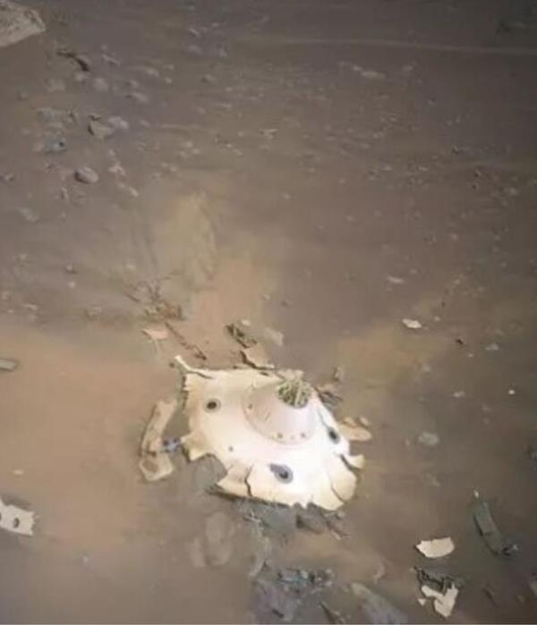 The wreckage on Mars.