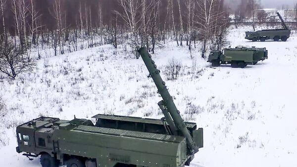 Russia threatens to strike UK military sites amid rising tensions over Ukraine