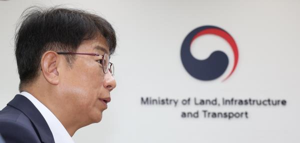 Land Minster Park Sang-woo speaks in an interview with Yo<em></em>nhap News Agency in Seoul on Aug. 9, 2024. (Yonhap)
