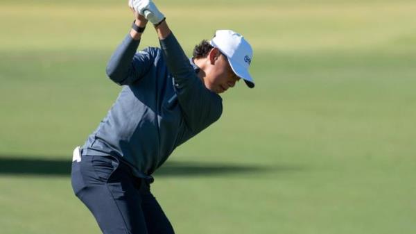Jeff Guan of Australia plays an approach stroke during a practice round ahead of the 2023 Asia-Pacific Amateur Champio<em></em>nship being played at the Royal Melbourne Golf Club in Melbourne, Australia on Wednesday, October 25, 2023. Photograph by AAC.