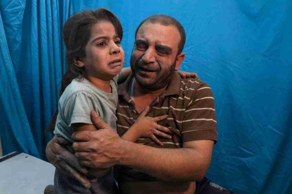 Fury as Israeli attack on Gaza hospital kills hundreds